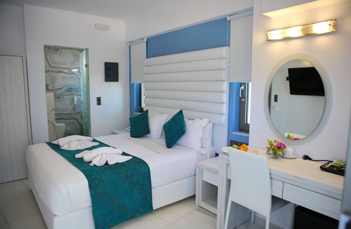 Skaleta House | Hellas Beach