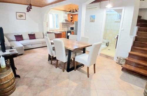 Lefkada Town Apartment | Hellenes house