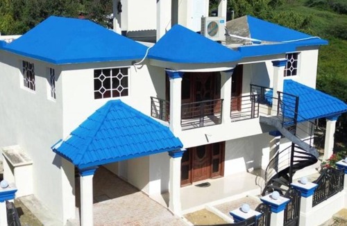 Buen Hombre House | Hello Casa Mena Kompressa Mente Ekipa
