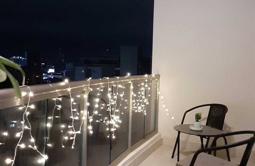 La Julia Apartment | Hermosas vistas del centro, para Vacacionar o Trabajar.nPiscina, Terraza, Gym.