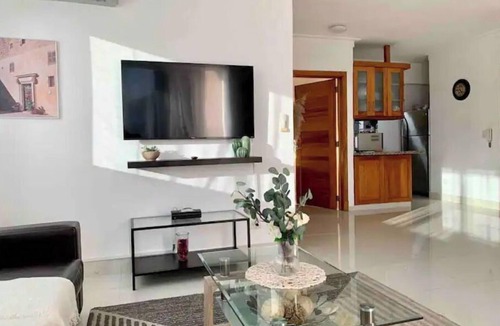 Ensanche Naco Apartment | Hermoso Apto. Zona de Naco Con Jacuzzi + Bar!
