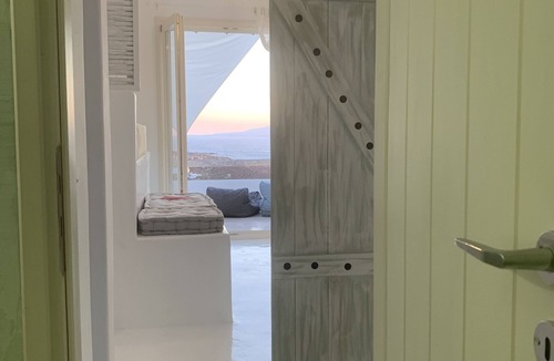 Stelida Villa | Heyblue Seaside 2 villas - sky above, sand below