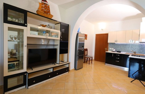 Vlore Apartment | Hill Suites