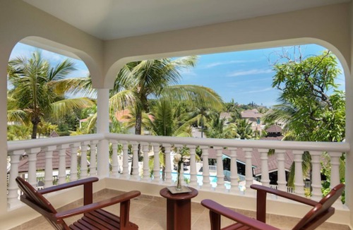 Los Maestros Condo | Hillside Residence Suites - 1 & 2 Bedroom - Gold or Black All-Inclusive