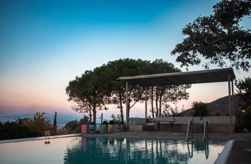 Ormos Agiou Ioannou Villa | Hippie Bay Complex