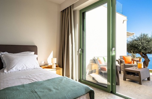 Skala Apartment | Holiday Apartment "Joy Aqua" with Sea View, Balconies & Wi-Fi