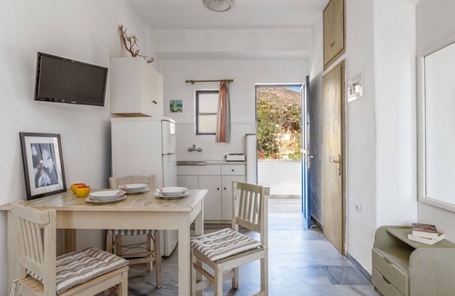 Kipri House | Holiday Home '5 Kypri Seaview Perasma Studio' with Sea View, Wi-Fi and Air Conditioning
