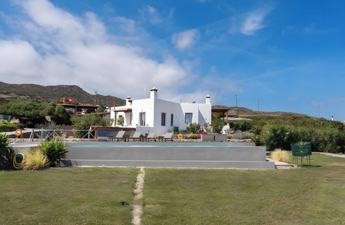 Milos House | Holiday Home 'Olive' with Sea View, Wi-Fi and Air Conditioning
