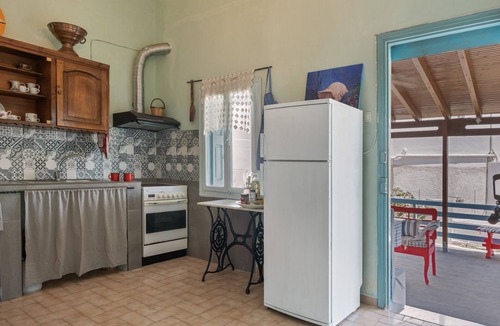 Telendos House | Holiday Home 'Telendos Gallery House' with Sea View, Wi-Fi and Air Conditioning