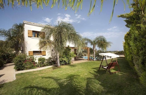 Old Hersonissos House | Holiday villa "Pandora" with a view of the water