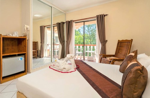 Glacis House | Homerez - Amazing house 400 m away from the beach for 13 ppl. with shared pool