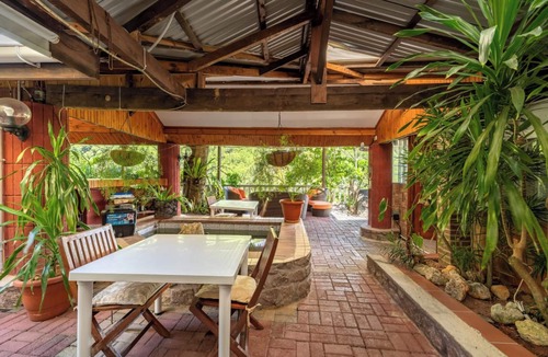 Glacis House | Homerez - House, Machabee
