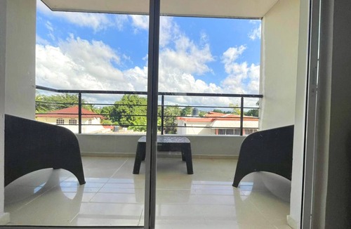 San Francisco de Macoris Condo | hot whater,Condo 3 BD APT | internet 2 free parking , A/C , wifi