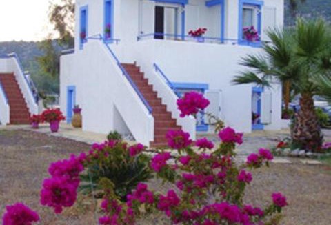 Melissopetra Hotel | Hotel Avra