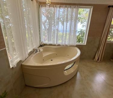 Juan Esteban Hotel | Hotel Daymond Blue Tropical Lodge