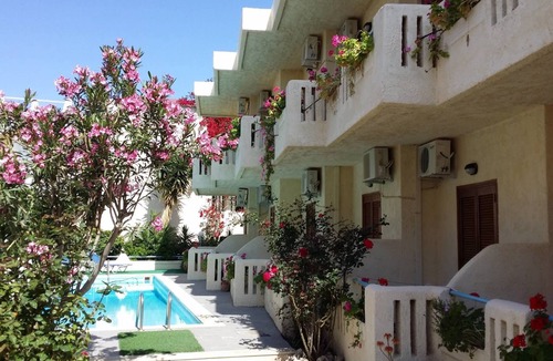 Platanes House | Hotel Elida