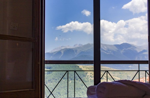Livadi Hotel | Hotel Mitikas