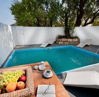 Skyros Town Hotel | Hotel Nefeli