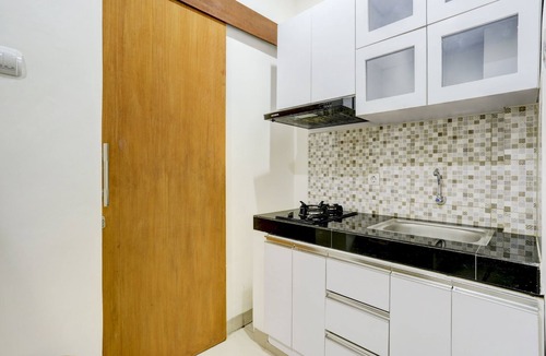 Renon Hotel | Hotel O March 67 Stay