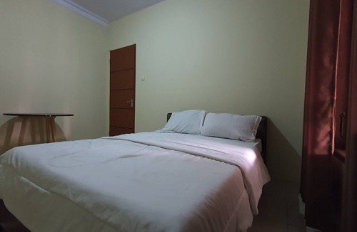 Sei Pinang Hotel | Hotel O Wisma Haji BunbunNearYani Heahlerr
