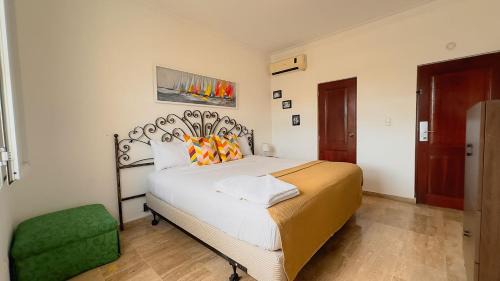 La Isabelita Hotel | Hotel Tropicana Santo Domingo