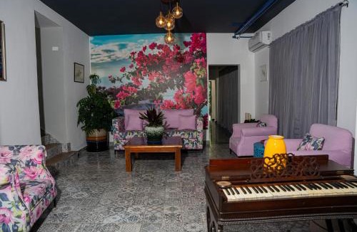 La Primavera Hotel | Hotelito Bonito Eli & Edw