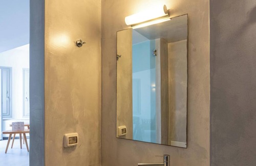 Finikia Hotel | Hotiday Santorini Oia