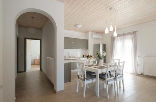 Afionas Apartment | House Belelis