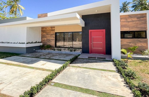Cabrera House | House