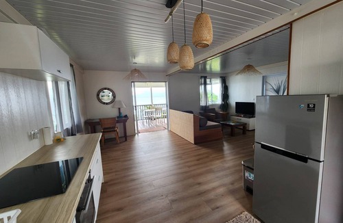 Punaauia House | House with breathtaking views of the lagoon and Moorea