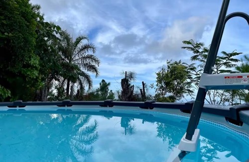 Mahina House | House with swimming pool and large wooded garden in quiet, elevated neighborhood