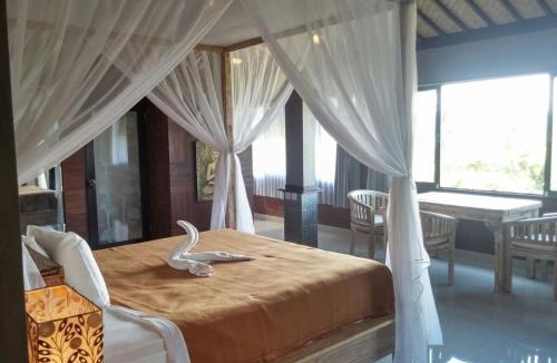 Penestanan Apartment | Huge Amazing Campuhan Ridge Walk view room