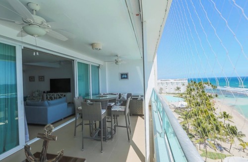 Villas Del Mar Apartment | Huge| Beachfront| HighFloor| View| Full Kitchen