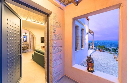 Apokoronas House | Hut "Villa Vardis" with own pool
