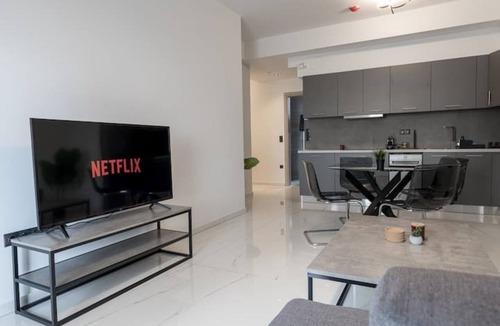 Gazi Apartment | Icarus flat - 3' from the metro