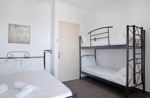 Pidima Kyras Apartment | Iguana studio 4
