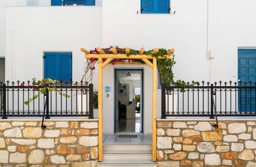 Naxos Town Apartment | Ikaros Studios - Pool & Jacuzzi, 5 mins from beach