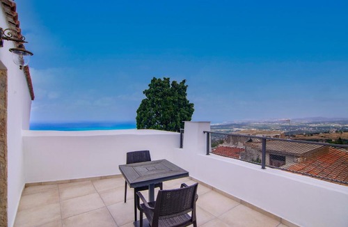 Maroulas Villa | Iliahtida