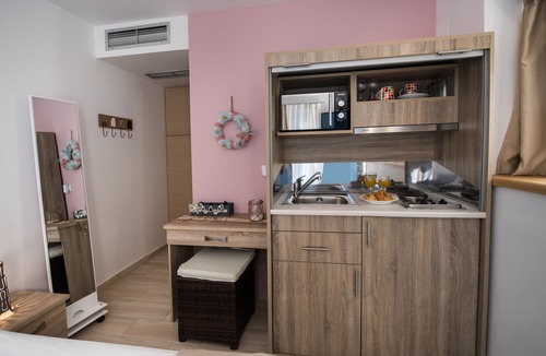 Mikros Gialos Hotel | Ilianthos Apartments & Studios