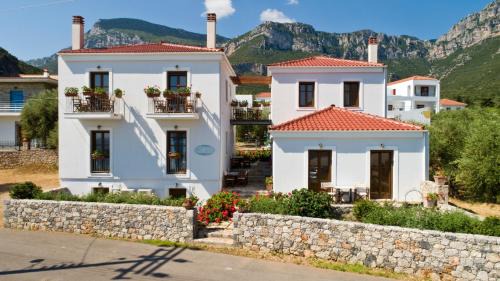 Zarakas Apartment | ILIOLOUSTA