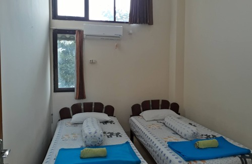 Semarang Hostel | Imam Bonjol Hostel