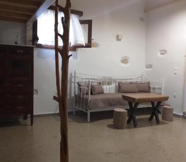 Aperathos Apartment | Imellos