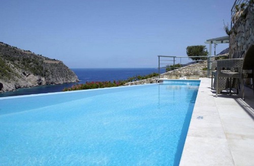 Assos Villa | Impressive Kefalonia Villa | Villa Bookman | 2 Bedrooms | Seafront