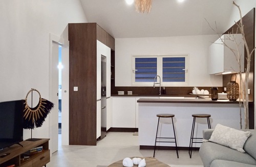 Punaauia Apartment | Independent 1BR Apartment, 5 min walk to the beach, restaurants and shops