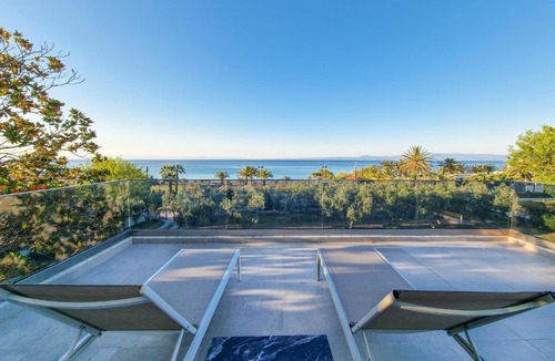 Haniotis House | Infinity Horizon Villa