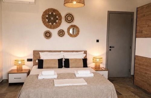 Haniotis House | Infinity Horizon Villa