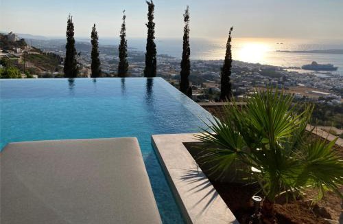 Parikia House | Infinity sea view hillside villa with private pool