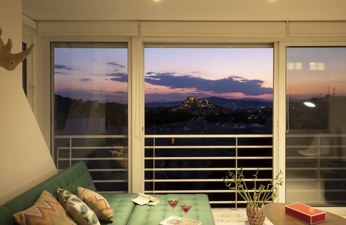 Pangrati Apartment | Ippodamou 25- Acropolis view renovated apartment