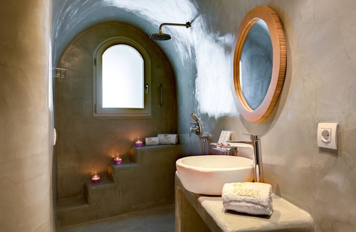 Fira House | Iriana Suites