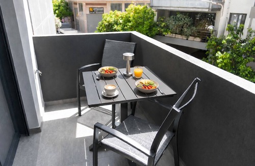 Gazi Apartment | Iris One: Near Acropolis - New, Luxurious & Cozy